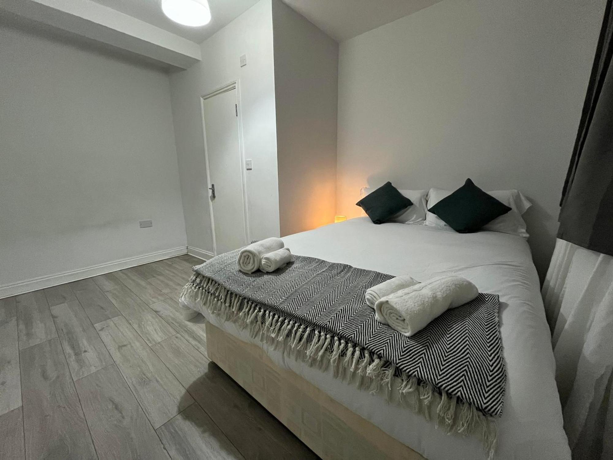 City Apartments Near Seven Sisters Londra Esterno foto