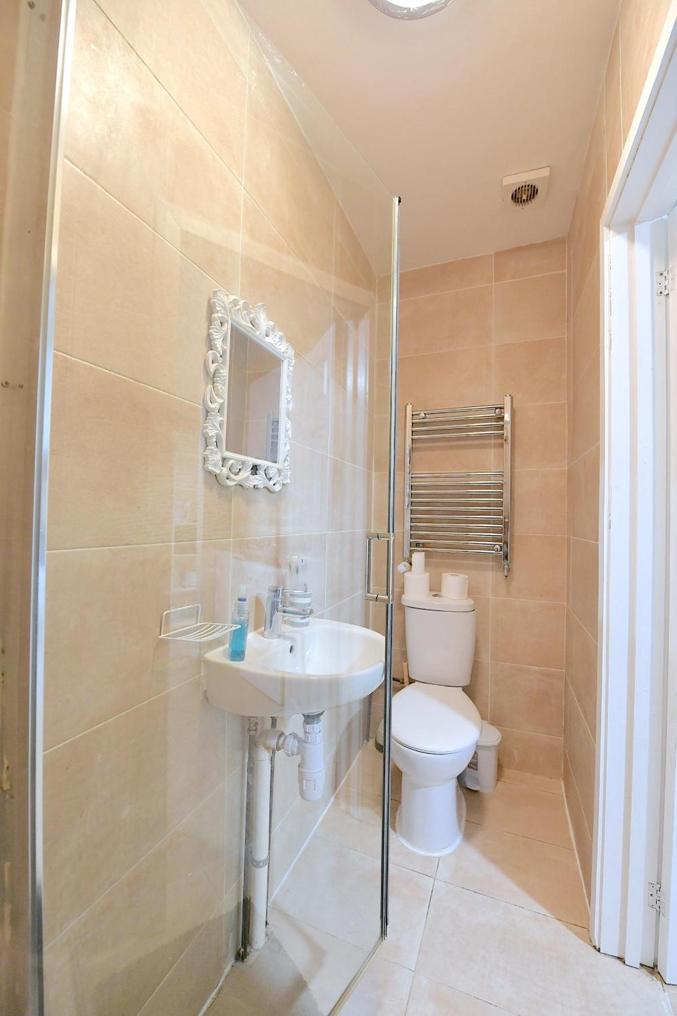 City Apartments Near Seven Sisters Londra Esterno foto